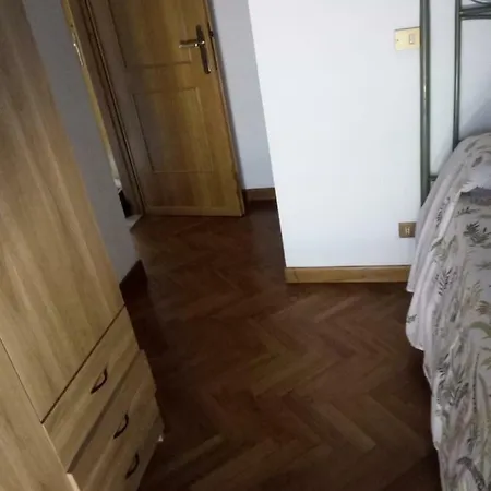 B&;b La Quiete Apartment